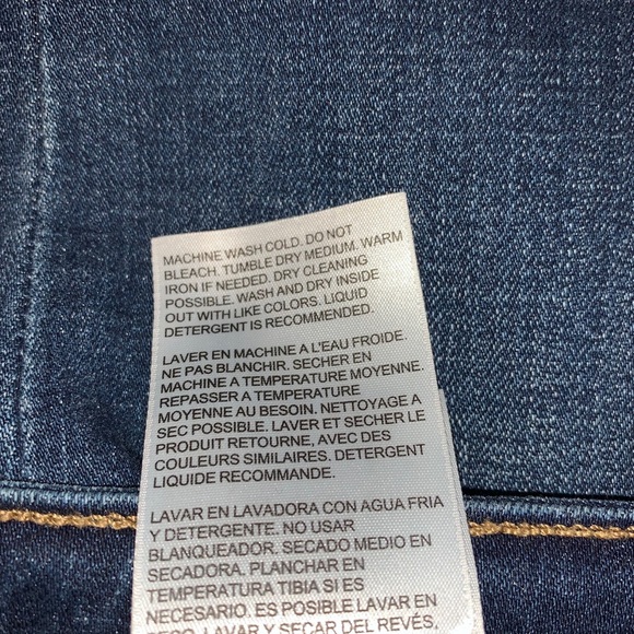 NWOT Levi’s skirt, just above knee, Sz 31 - Picture 9 of 10